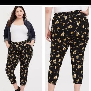 Torrid Size 3 Black Floral Ankle Pants